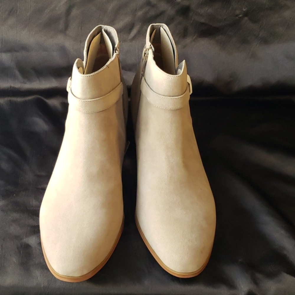 NWT Giani Bernini Dorii Memory-Foam Ankle Booties